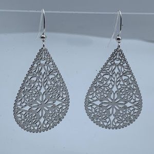 NWT. Handmade Silver Tone Filigree Teardrop Pierced Dangle Earrings